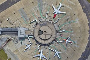 Airlines rush to London Gatwick